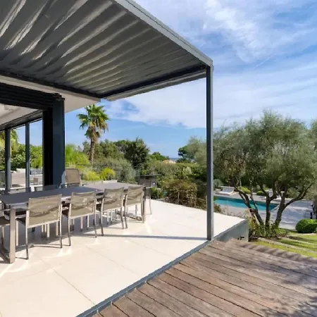Thivie * Saint-Tropez